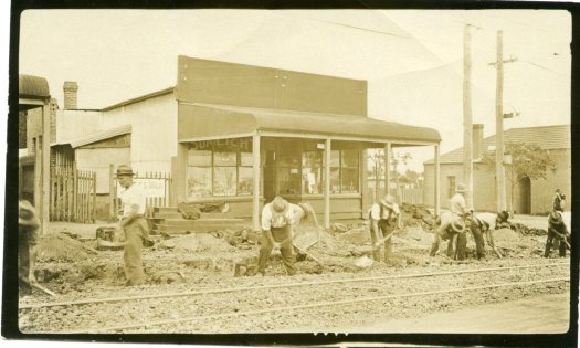 Laying the tram tracks along Albany Road Victoria Park, WA  (1907)